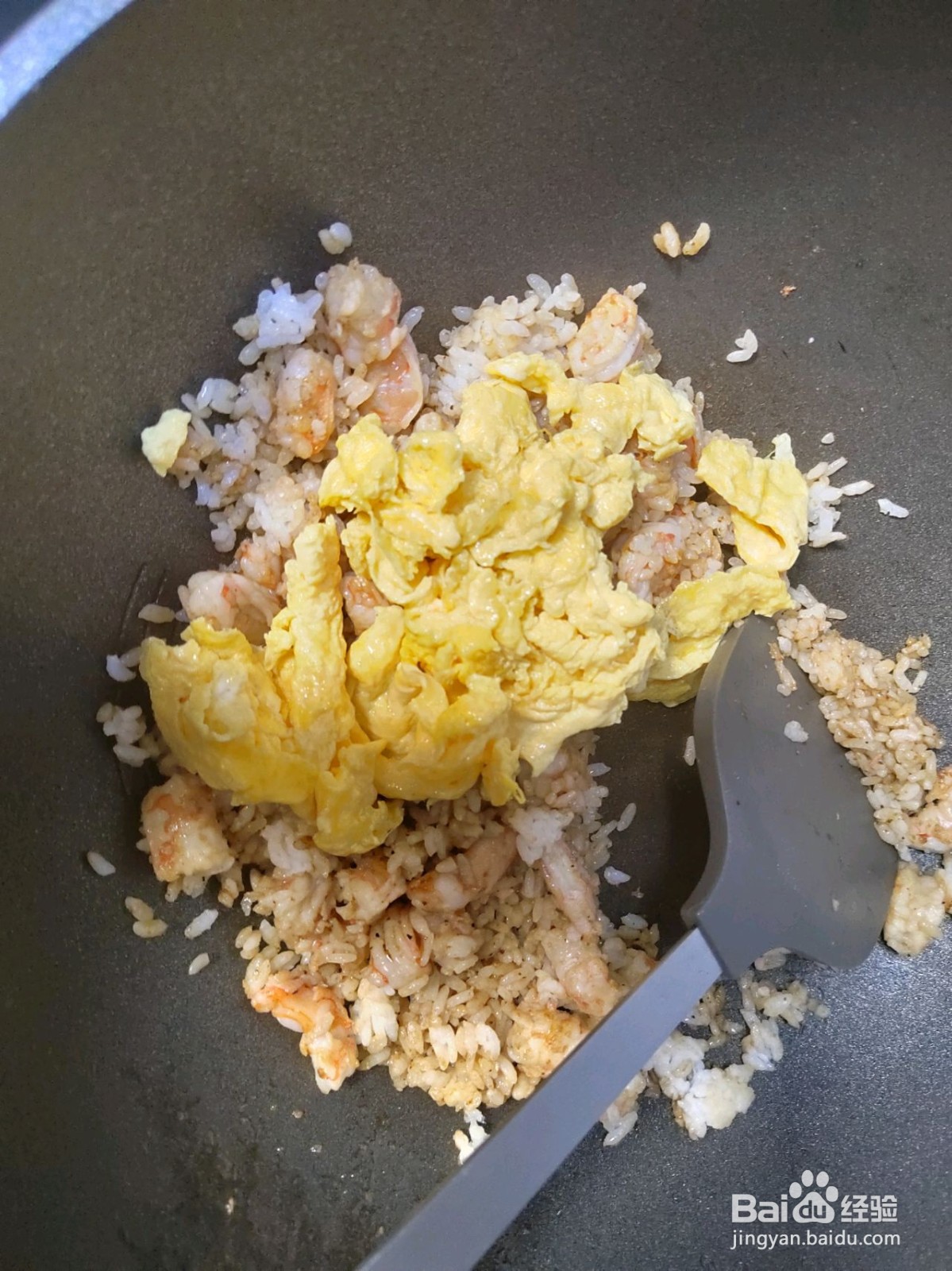 菠萝虾仁炒饭怎么做