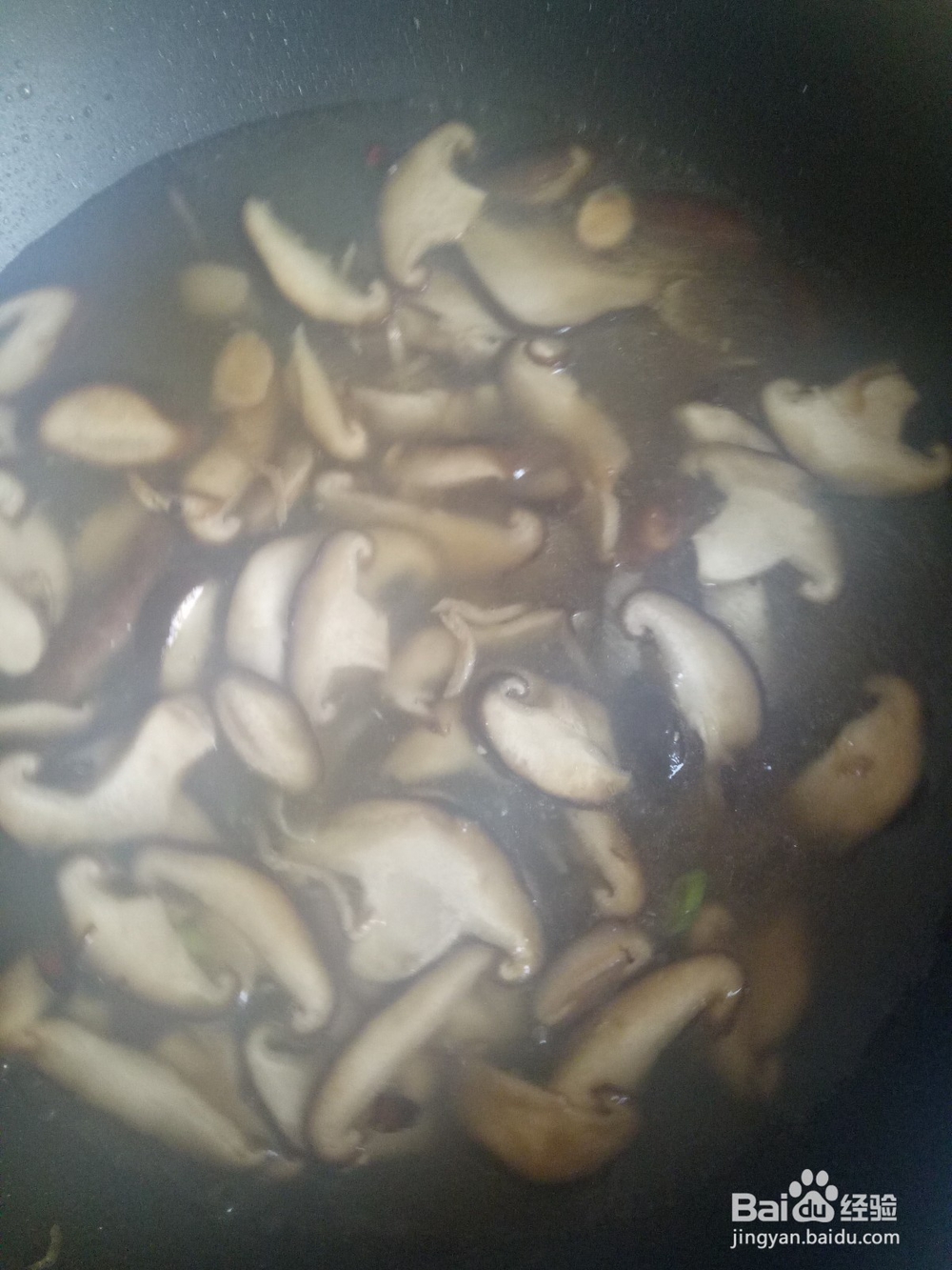 肉丝香菇鸡蛋手工面的做法