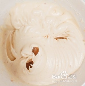 焦糖中空戚风蛋糕的做法