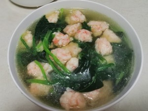 健康养生佳品虾滑菠菜汤的做法