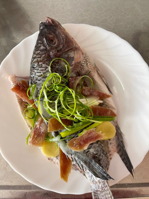 十年陈花雕火腿蒸罗非鱼