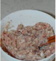 百叶卷肉的制作过程