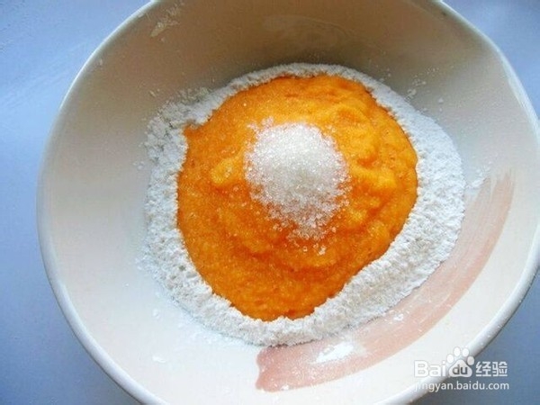 如何自制南瓜蓝莓馅饼