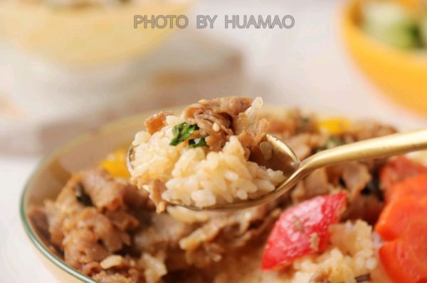 罗勒肥牛卷盖浇饭