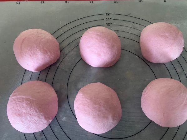 火龙果麻薯芋头欧包