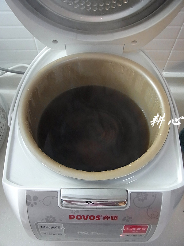 养身滋补美食，鲜美的灵芝老鸽汤