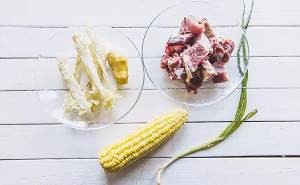 竹荪玉米排骨汤饭的美味做法