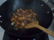 清香辣味土豆烧鸡块的做法