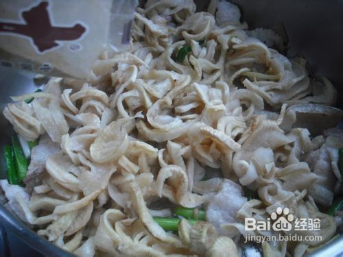 煲五花肉萝卜干