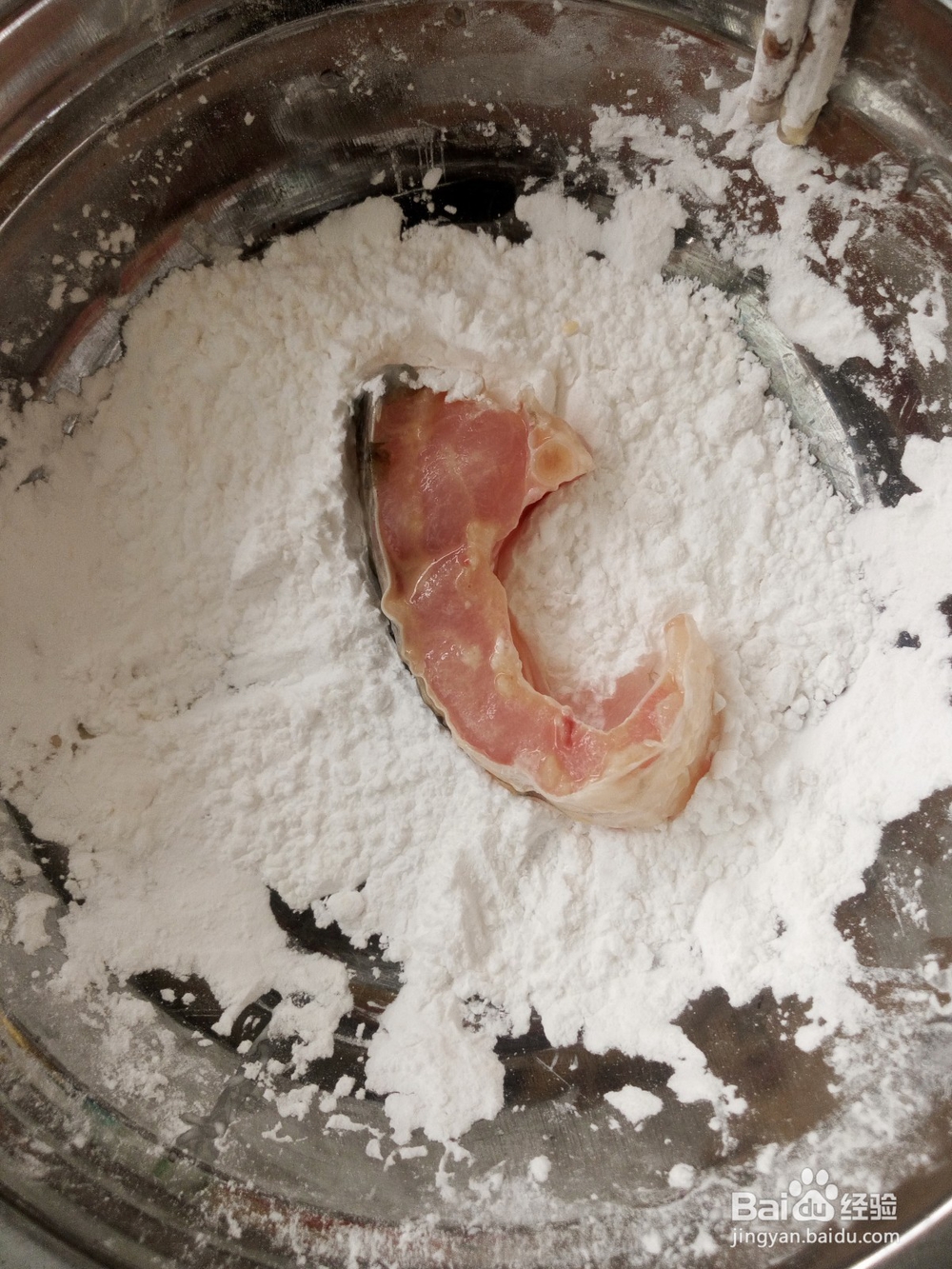 怎样做家常香酥红烧鱼？让孩子吃饭更香