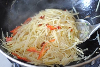 酸辣土豆条做法