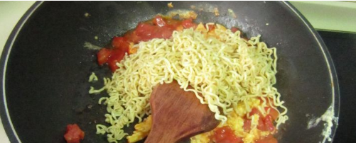 家常美味番茄蛋炒面