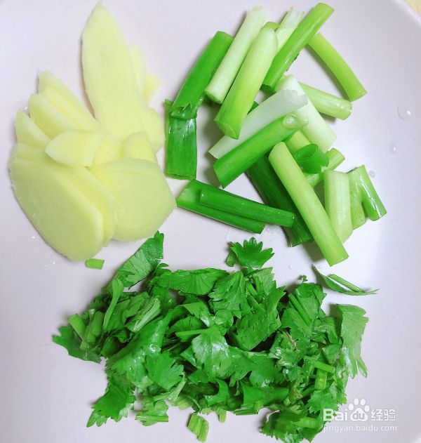 冬瓜薏仁鲫鱼汤