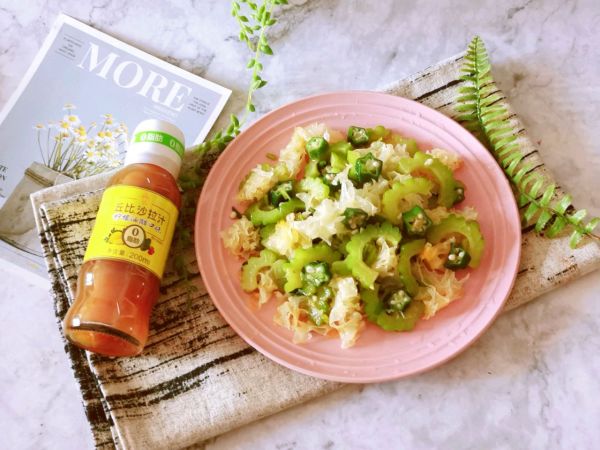 沙拉汁拌银耳蔬菜