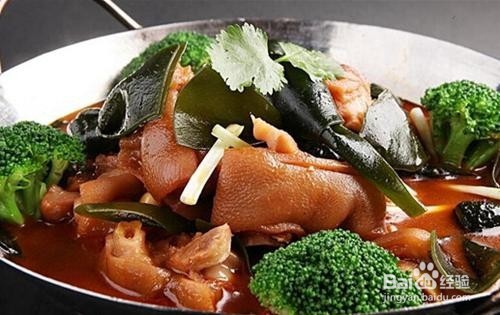 如何在家中制作海带炖猪蹄