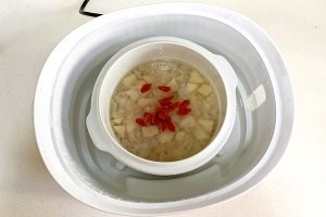 超级好喝的银耳雪梨羹