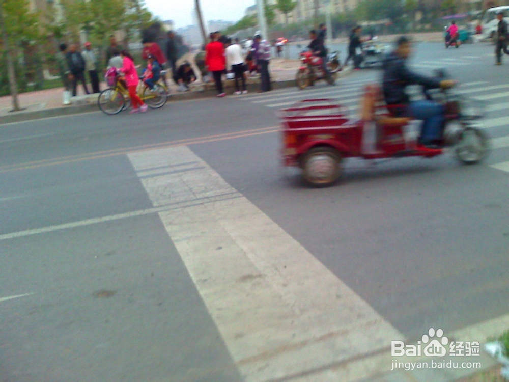 怎样告诉孩子安全过马路--138