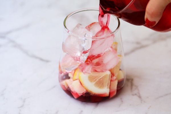 蔓越莓柠檬冰饮