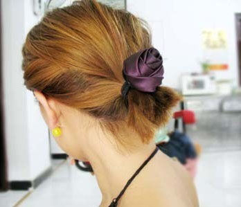 怎样通过短发扎芒果盘发？