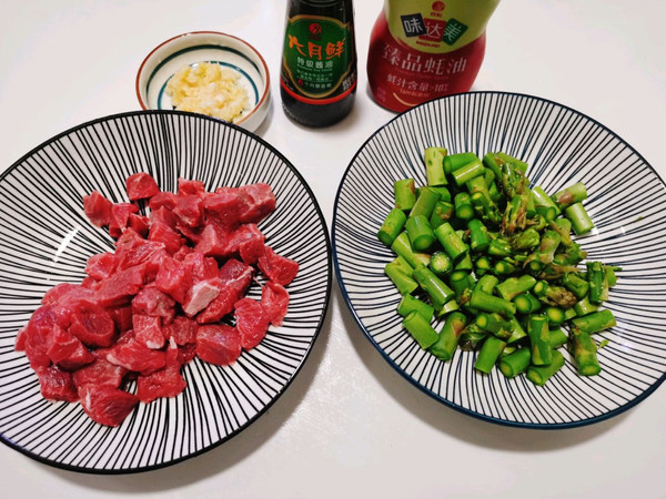 蚝油芦笋牛肉粒