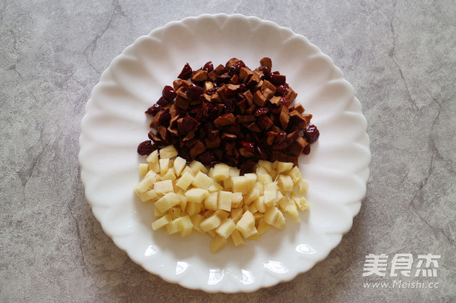 玫瑰红糖姜枣茶