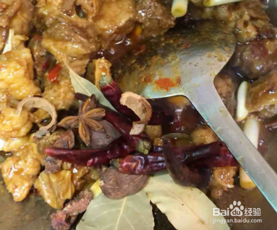 春笋焖牛腩怎么做？