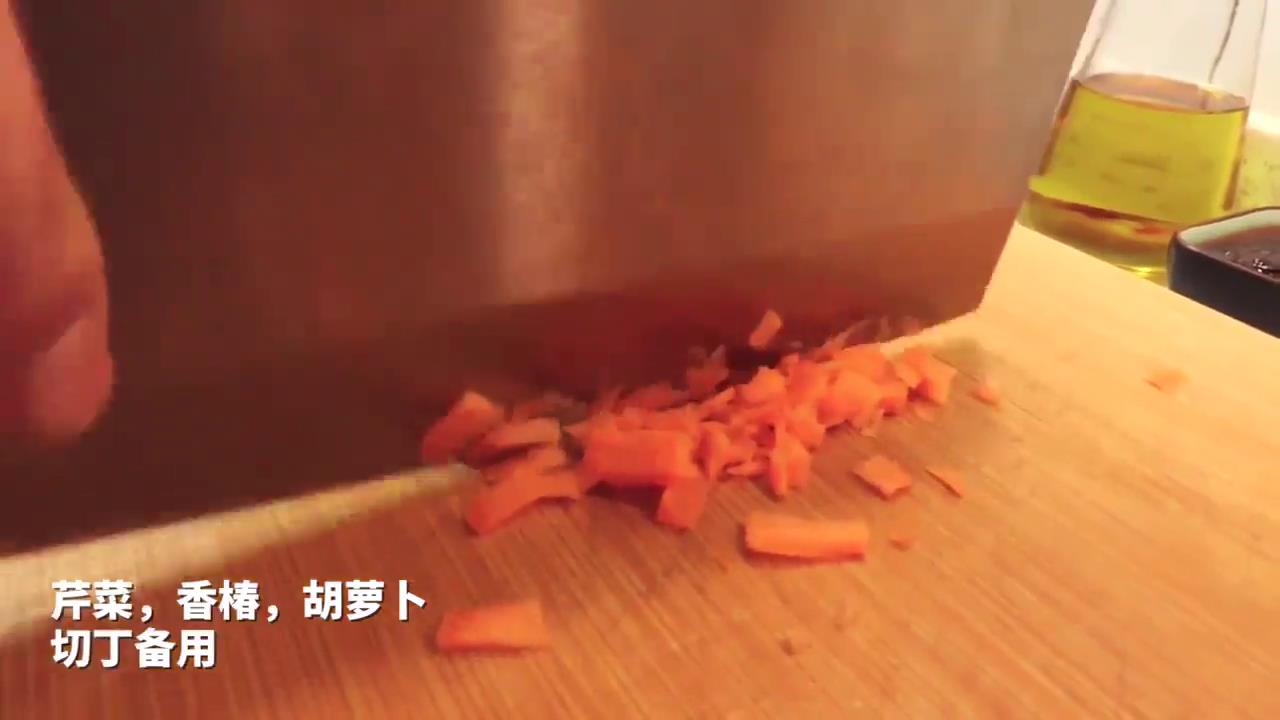 香椿炒面怎么做