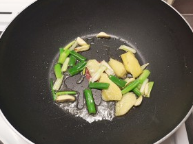 极简版红烧猪蹄(电饭煲)的做法