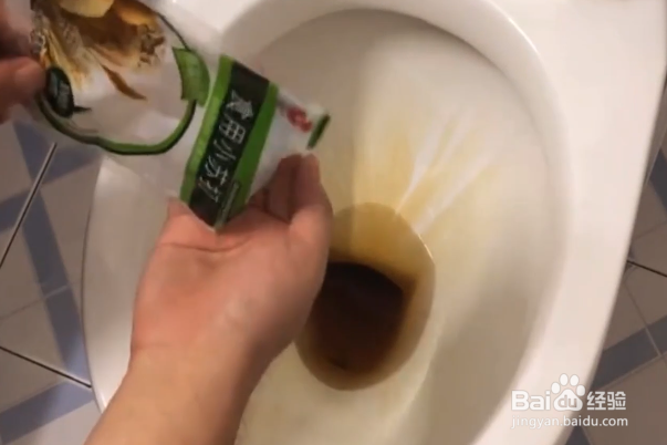 如何用小苏打清洗马桶