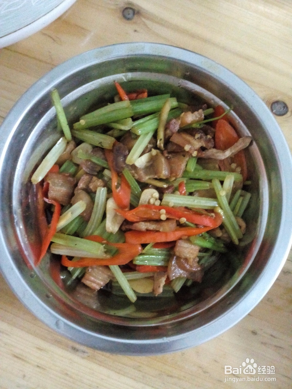 红椒香芹小炒肉
