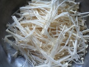 金针菇可以炒着吃吗？怎么炒呢