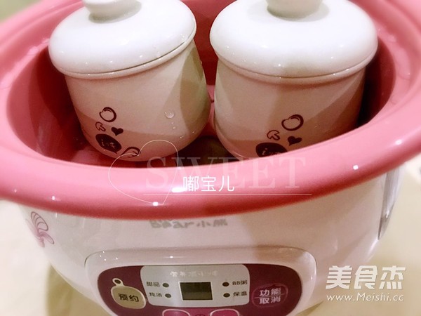 冰糖雪梨炖燕窝