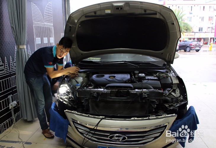 告别原车蜡烛,名图升级Q5改灯作业