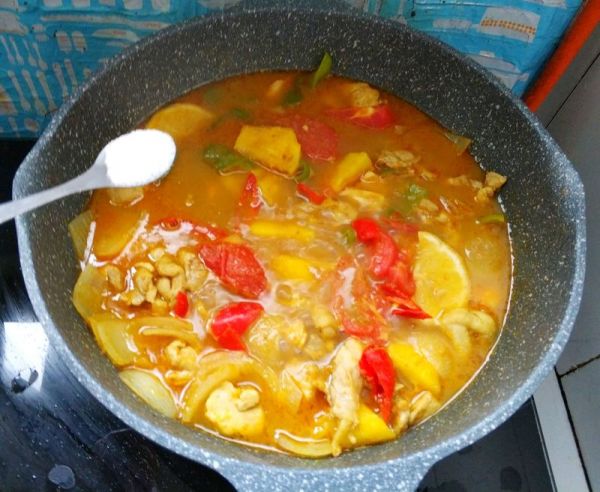 泰式菠萝咖喱鸡