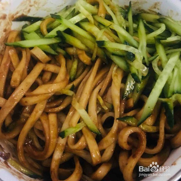 六必居老北京炸酱面的做法
