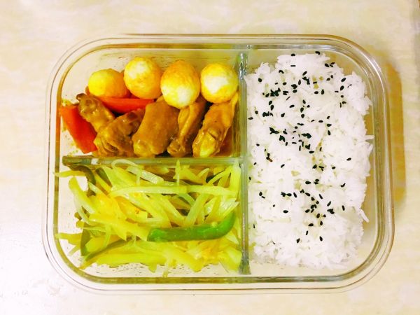 咖喱翅和酸辣土豆丝