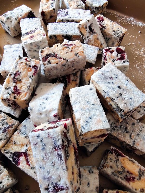 喜庆花生牛轧糖