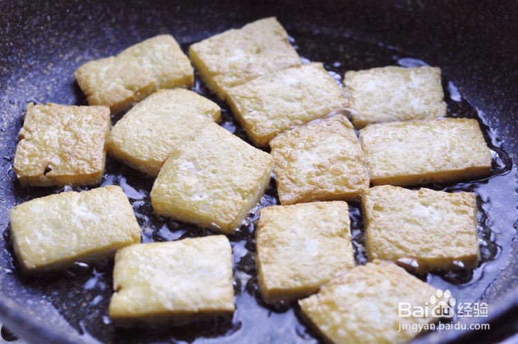 如何做出好吃的五花肉焖煎豆腐