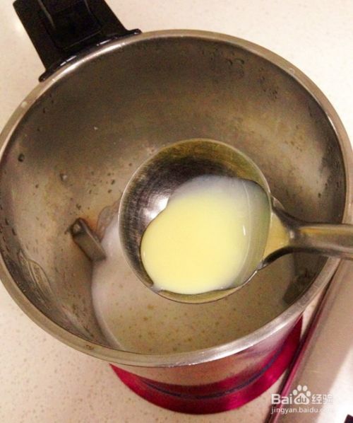 一杯好热饮，温暖一个早晨—奶香银耳莲心燕麦汁