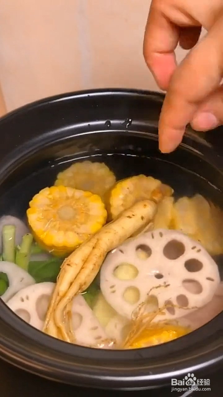 如何制作莲藕排骨汤