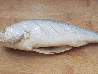 干煎黄花鱼怎么做？