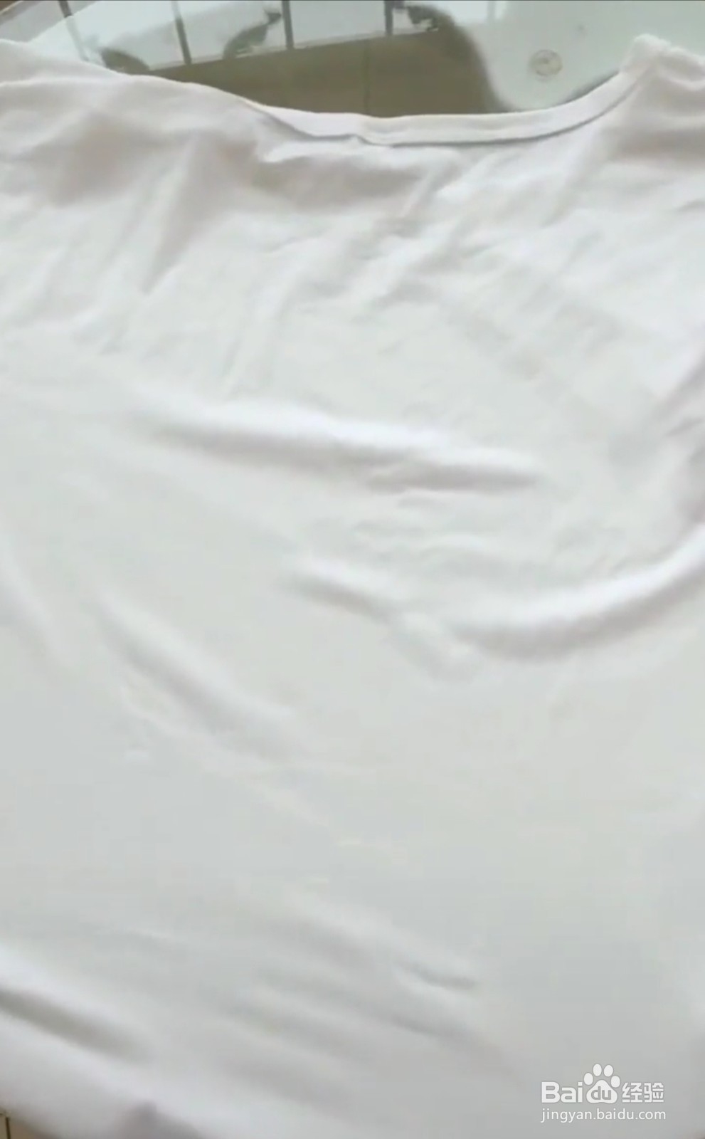 怎么样清洗发黄的白衣服？