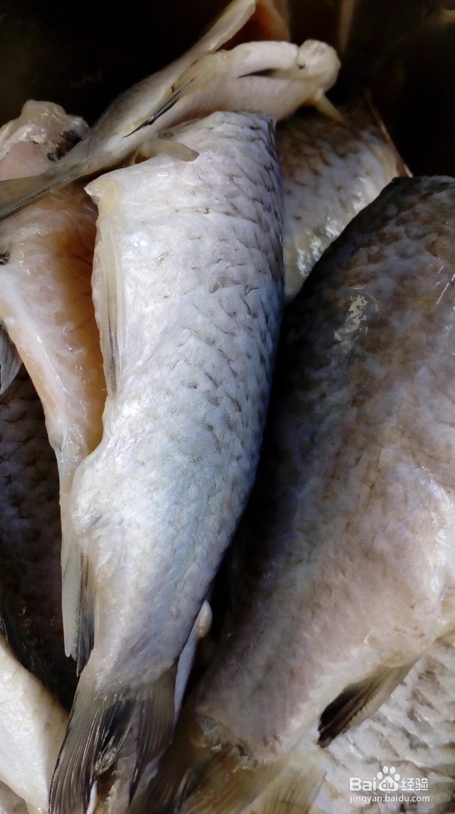 广式酥鲫鱼做法