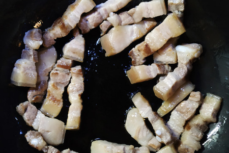 红烧肉炒糖色时不小心炒糊了，怎么去除苦味