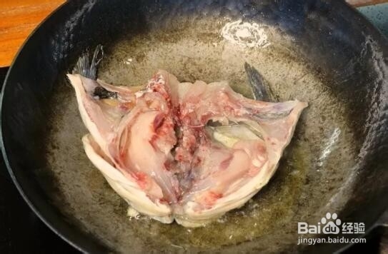 怎样才能做出奶白色的鱼汤