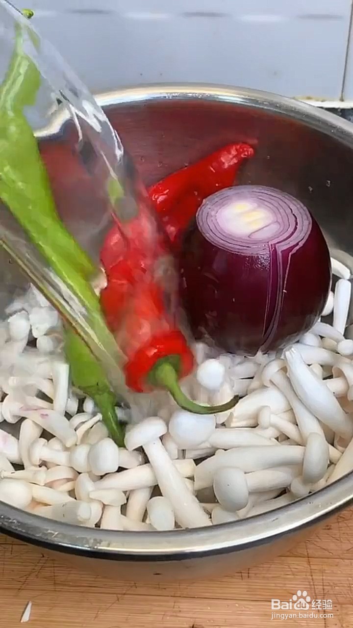 如何炒白玉菇？