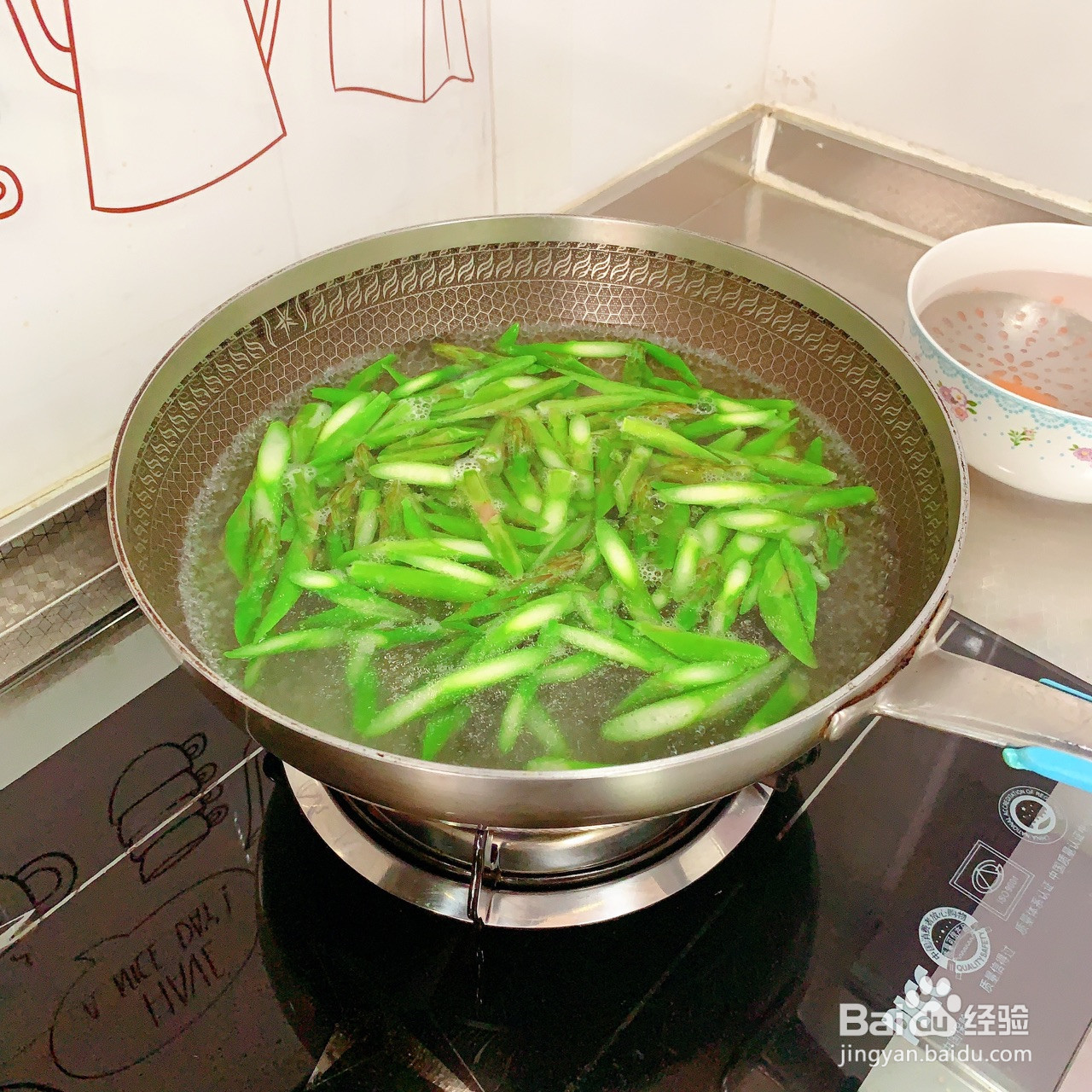 芦笋炒虾仁的做法