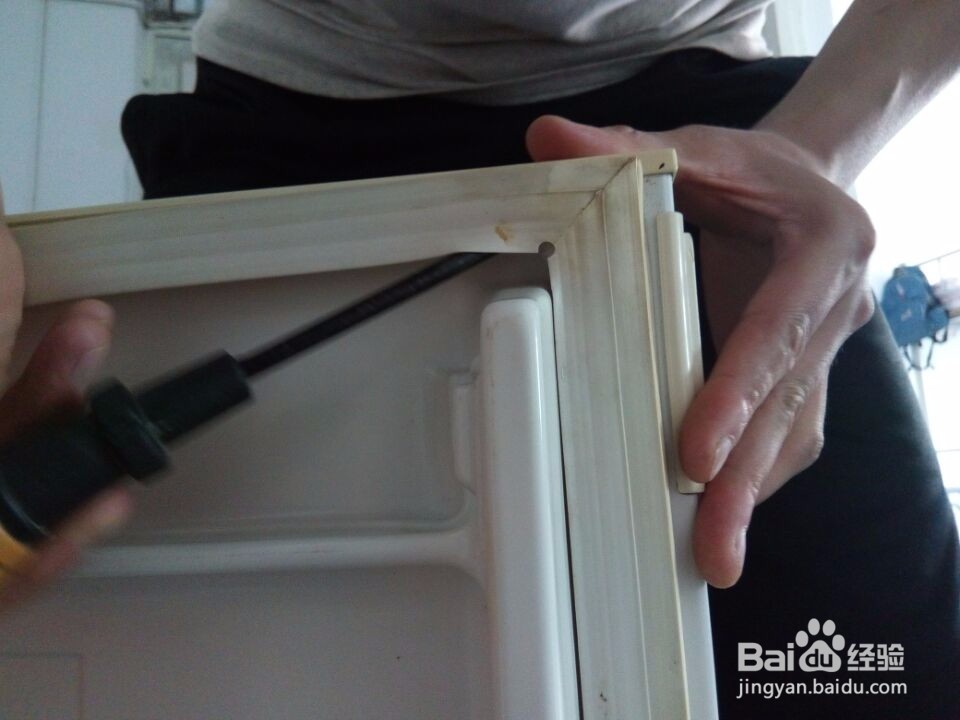 冰箱门密封不严怎么办