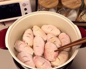 教你怎么做可乐鸡翅煲
