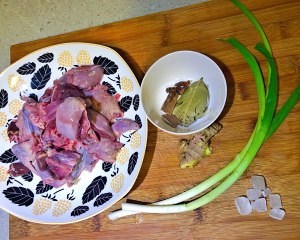 香飘十里红烧鸽子